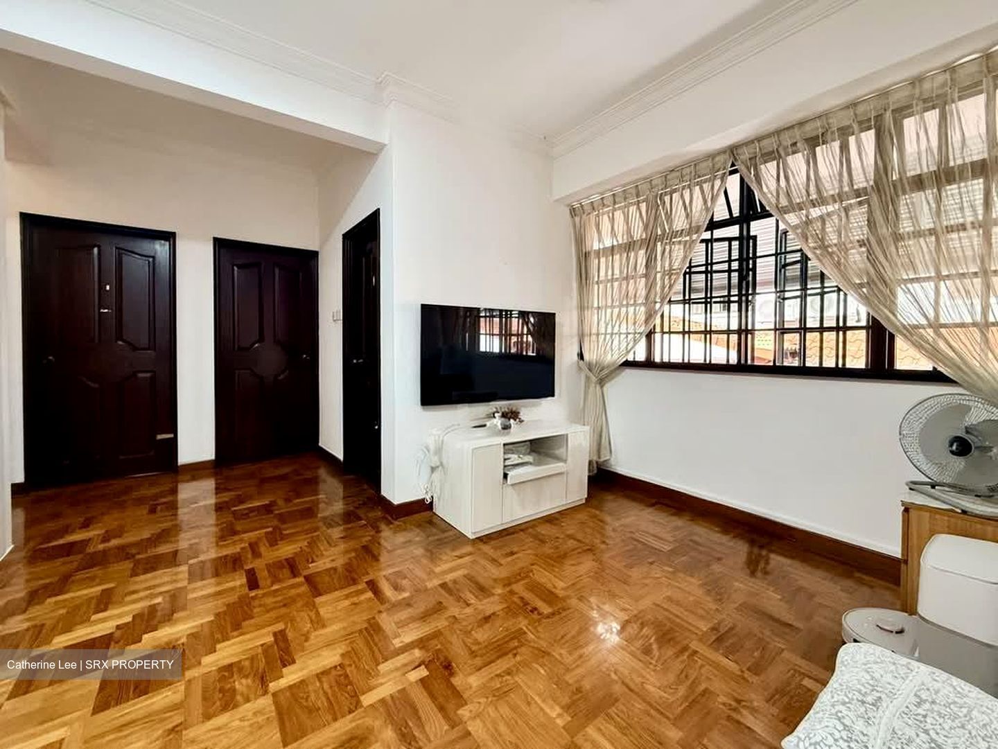 Phillips Avenue (D19), Terrace #570640841